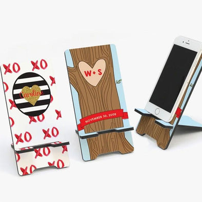 Love custom cell phone stand | Couples unique gift idea
