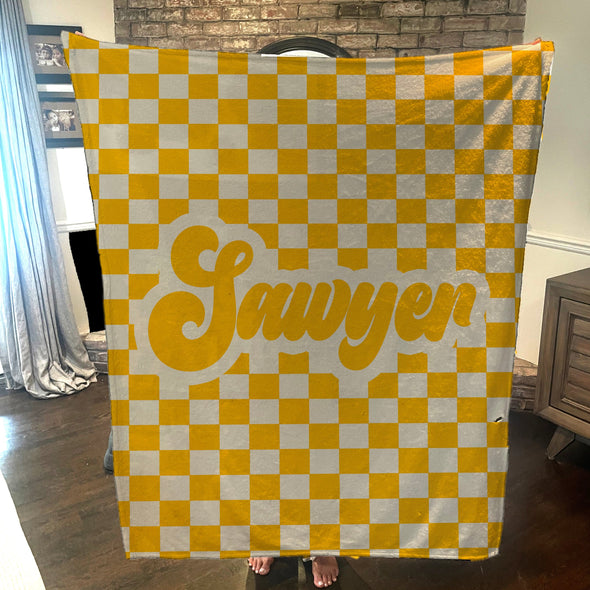 Retro Checkers name blanket - Available in 16 colors - Personalized with a name - the perfect gift
