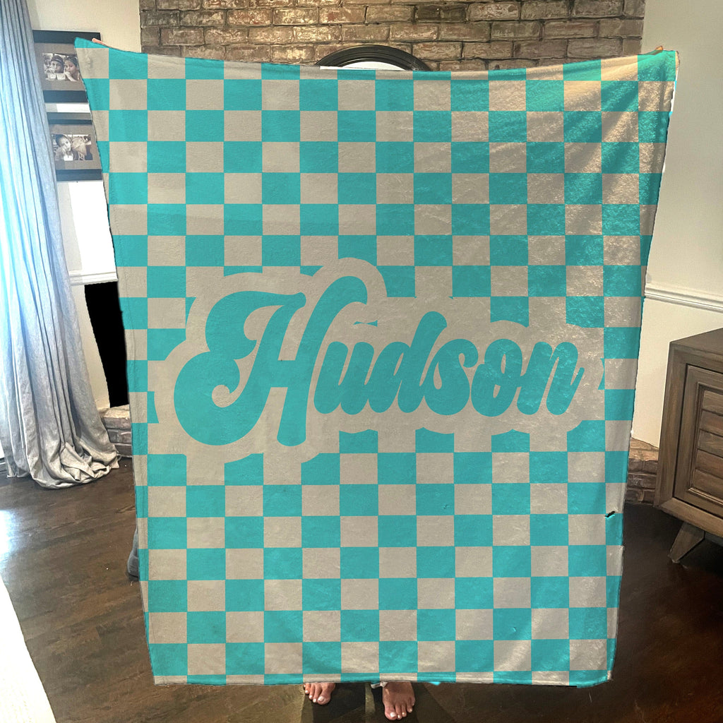 Retro Checkers name blanket - Available in 16 colors - Personalized with a name - the perfect gift